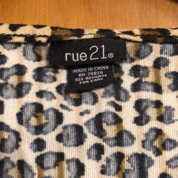 Rue 21 Leopard Print Shirt - Picture 2 of 2
